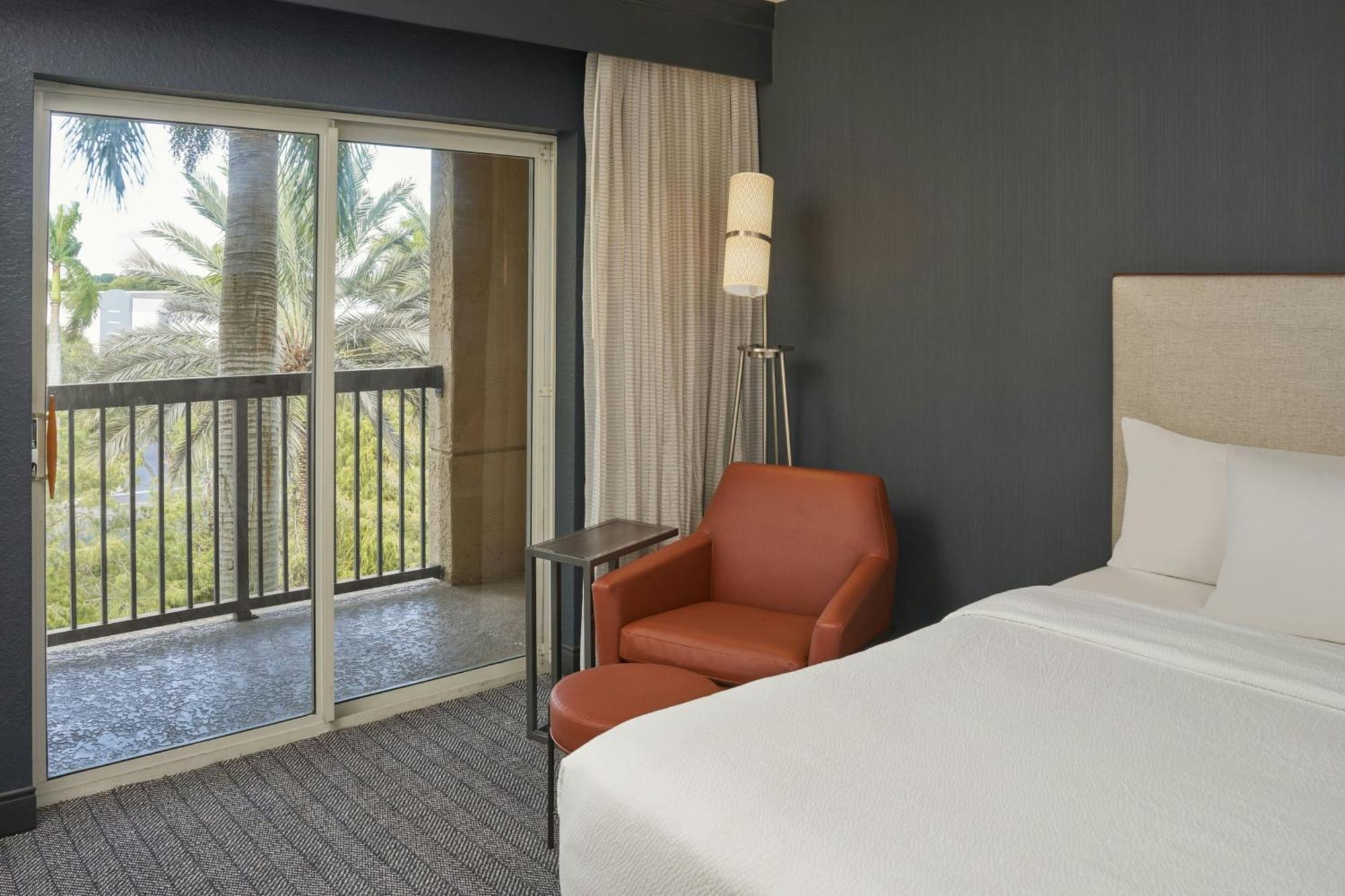 Courtyard By Marriott Fort Lauderdale Weston Bagian luar foto